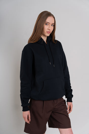 POLERA CON CAPUCHA | NEGRO