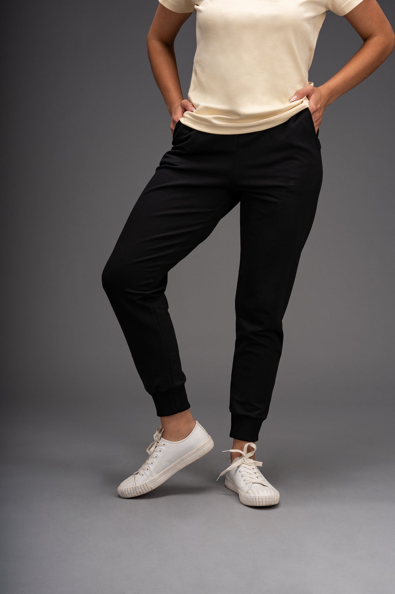 PANTALÓN BUZO BELMA | NEGRO